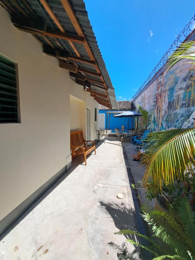 Hostal Mochilas Гранада Экстерьер фото